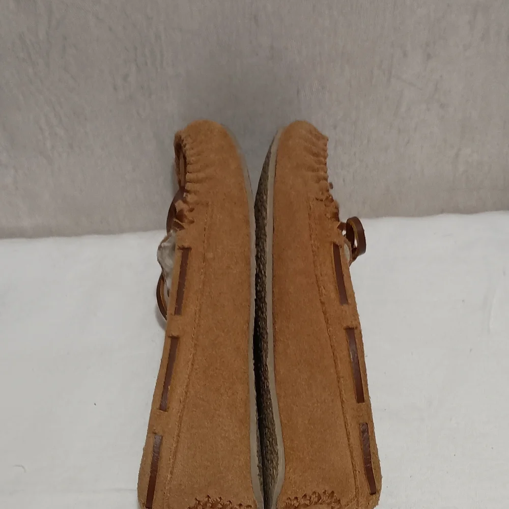 Child Size 2 Minnetonka Moccasin Slipper Shoes